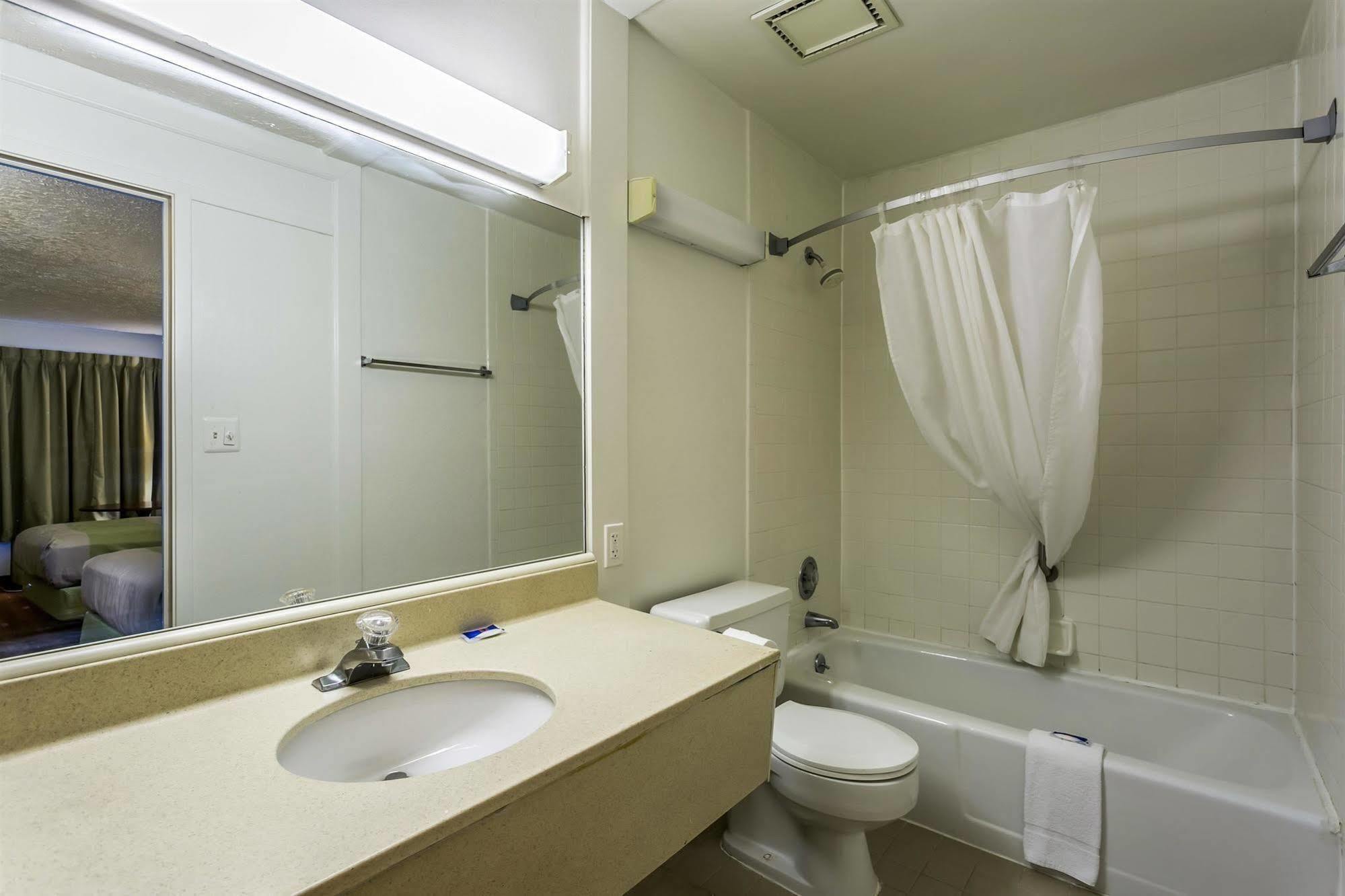 Americas Best Value Inn Edgewood, Md Экстерьер фото